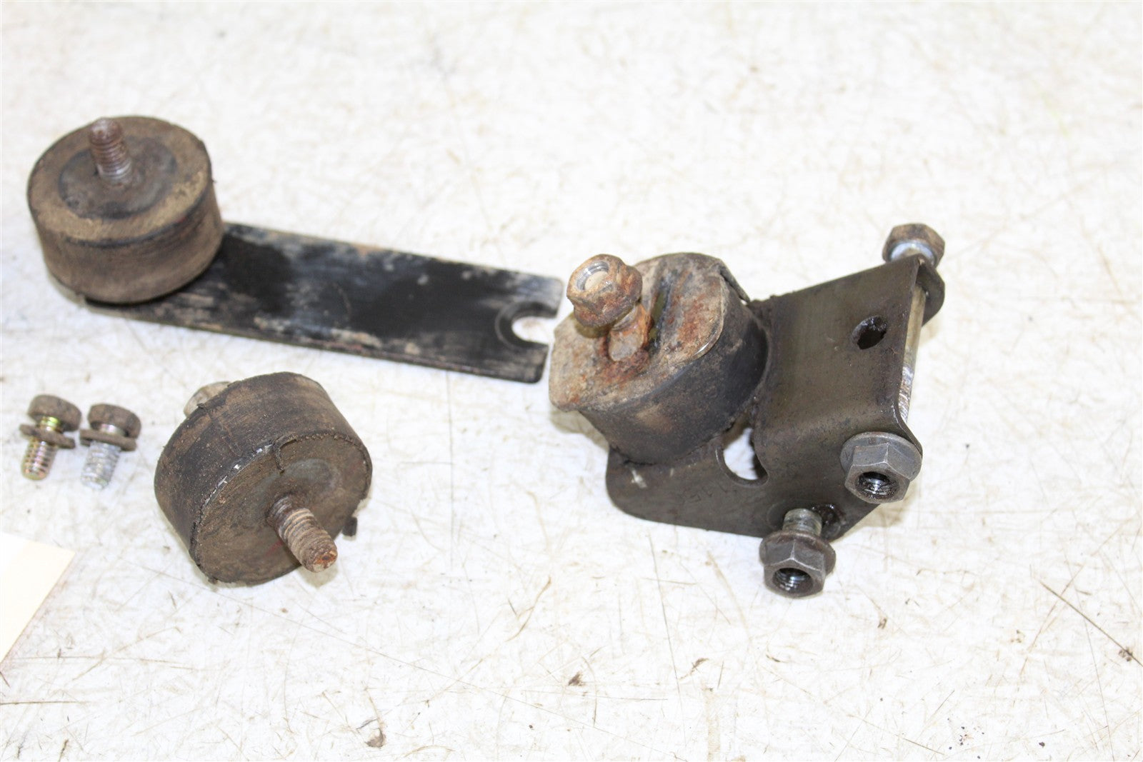 2002 Polaris Sportsman 500 Engine Isolator Mounts Motor Brackets 34164