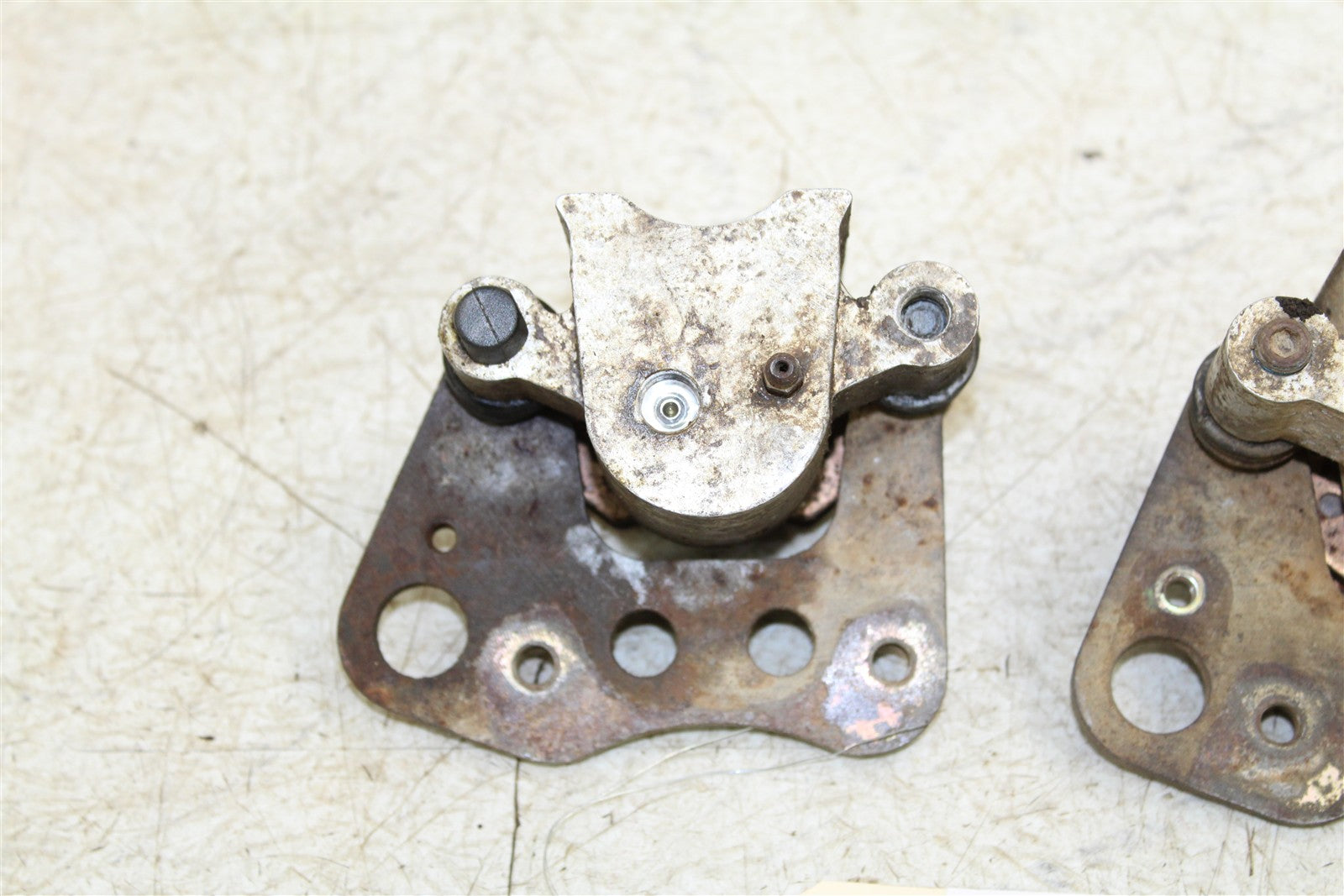 2002 Polaris Sportsman 500 Front Brake Calipers Set Left Right 34164