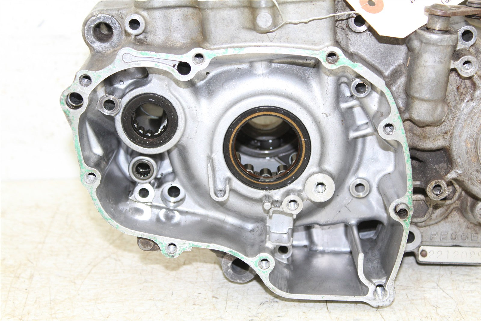 2004 Honda CRF 450R Engine Cases Crankcase Motor Left Right 50127