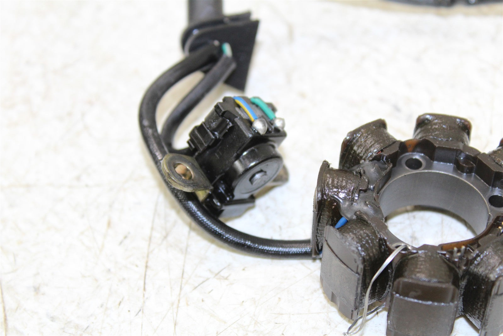 2004 Honda CRF 450R Stator Magneto Coil 50127