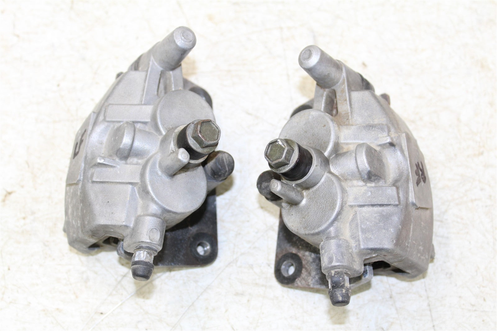2006 Yamaha YFZ 450 Front Brake Calipers Set Left Right 50127