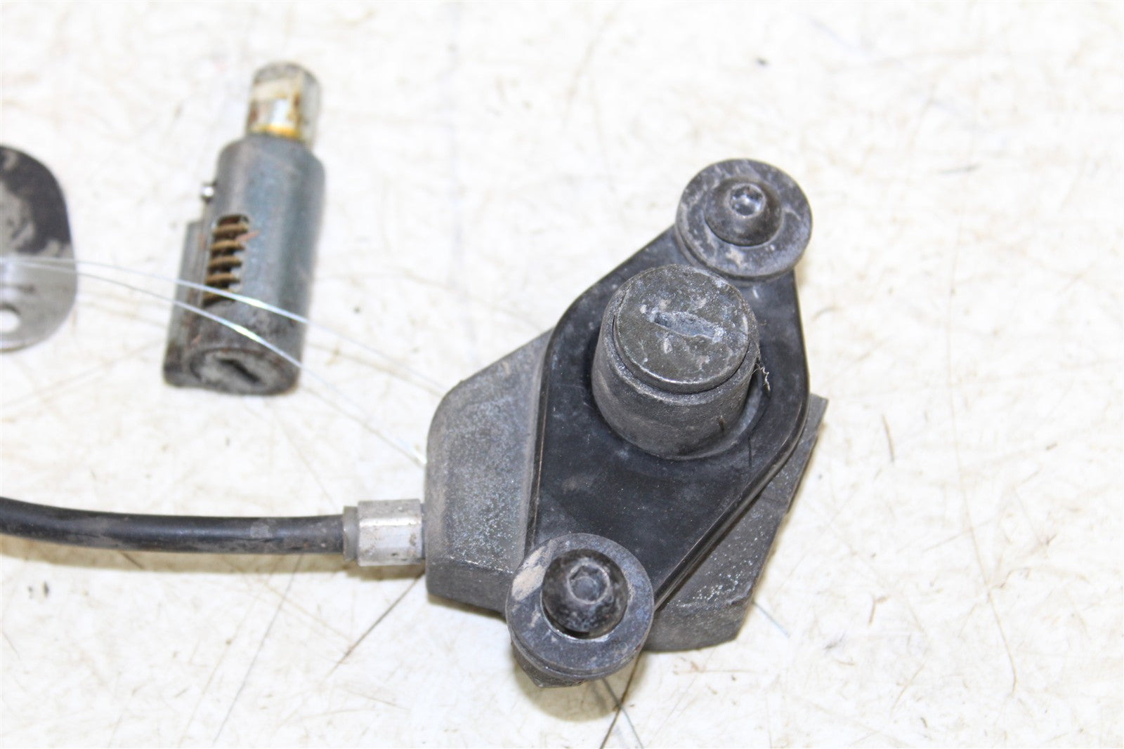 1999 Victory Motorcycle V92C Key Switch Ignition Lock Set Seat Latch 49900