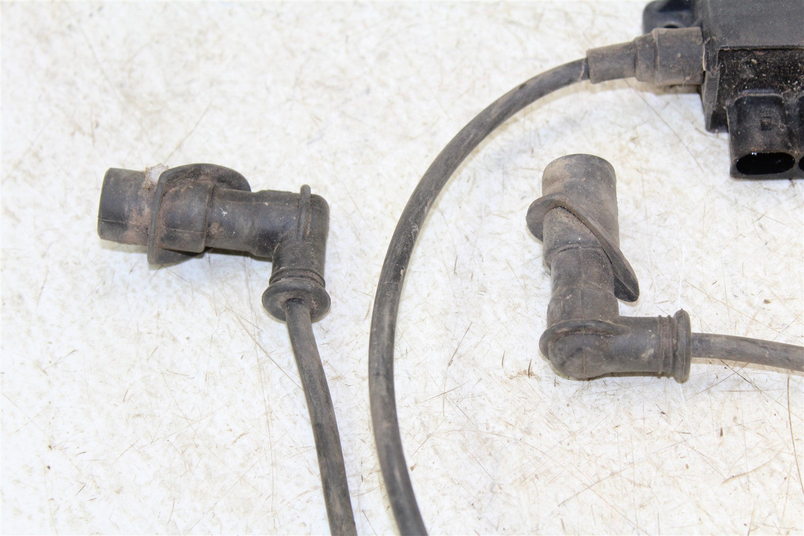 2002 Polaris Sportsman 700 4x4 Ignition Coil Wire Spark Plug Boot CDI 34165