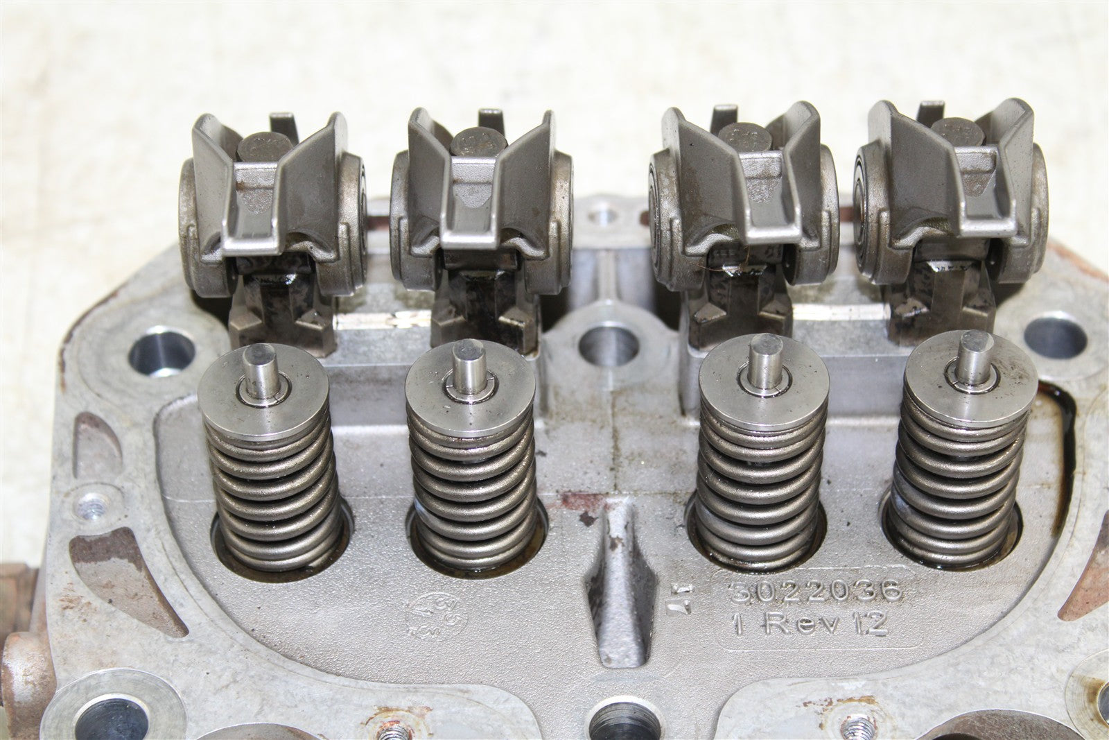 2002 Polaris Sportsman 700 4x4 Cylinder Head Intake Exhaust 34165