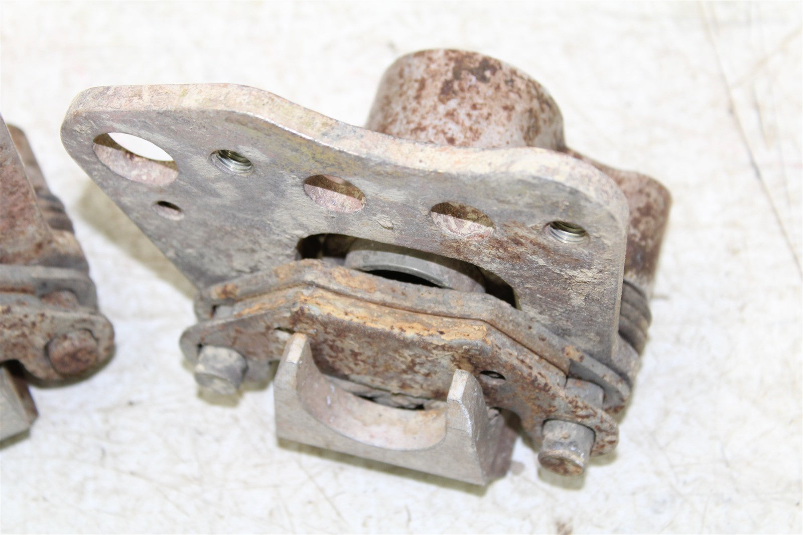 2002 Polaris Sportsman 700 4x4 Front Brake Calipers Set Left Right 34165