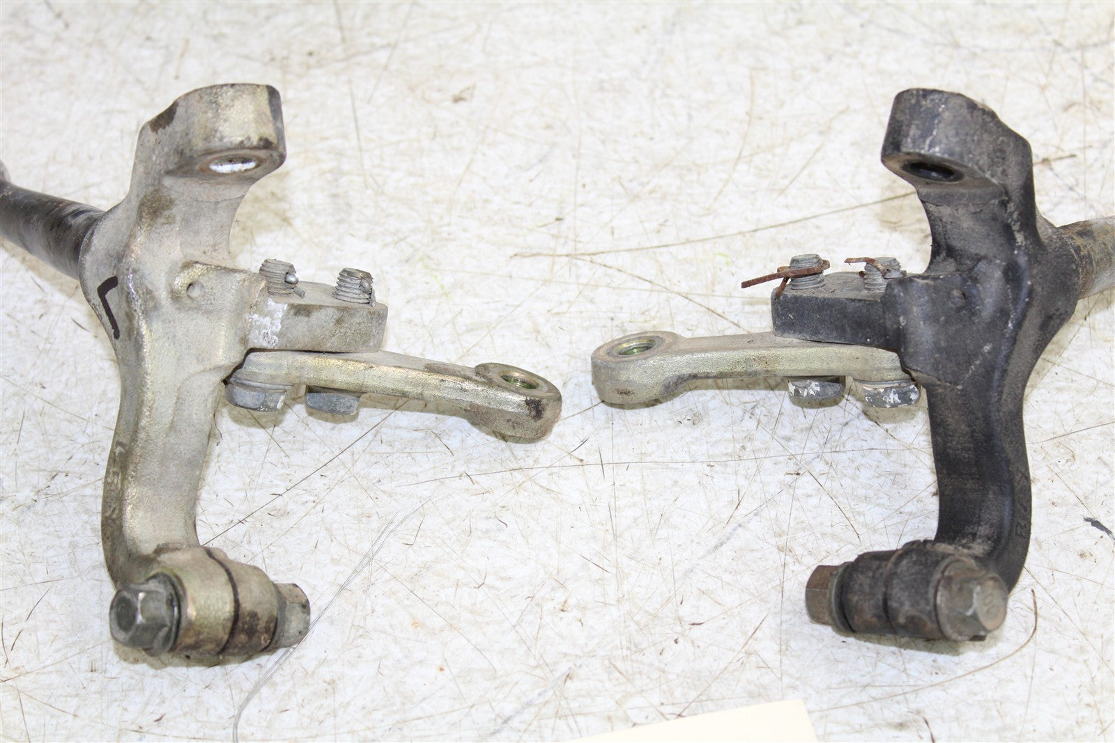 1996 Yamaha Blaster 200 Front Spindles Knuckle Set Left Right 50128