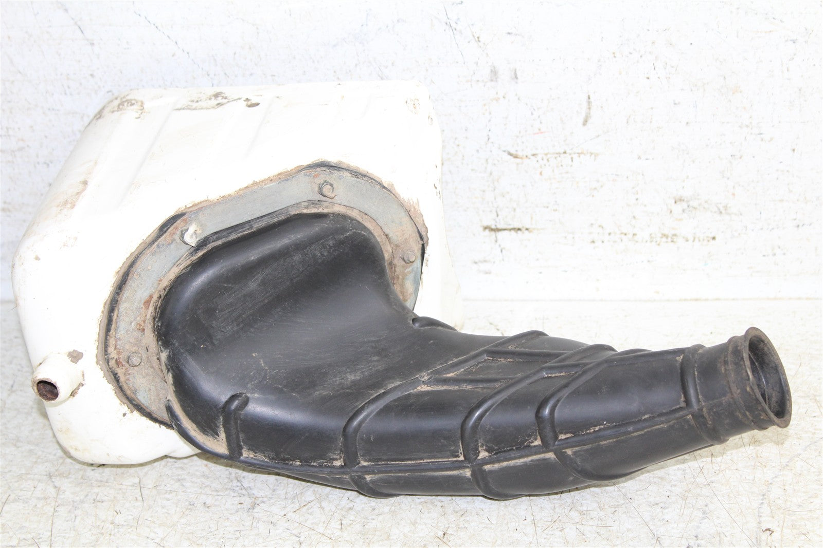 1996 Yamaha Blaster 200 Air Box Intake Housing Boot Filter Cage 50128