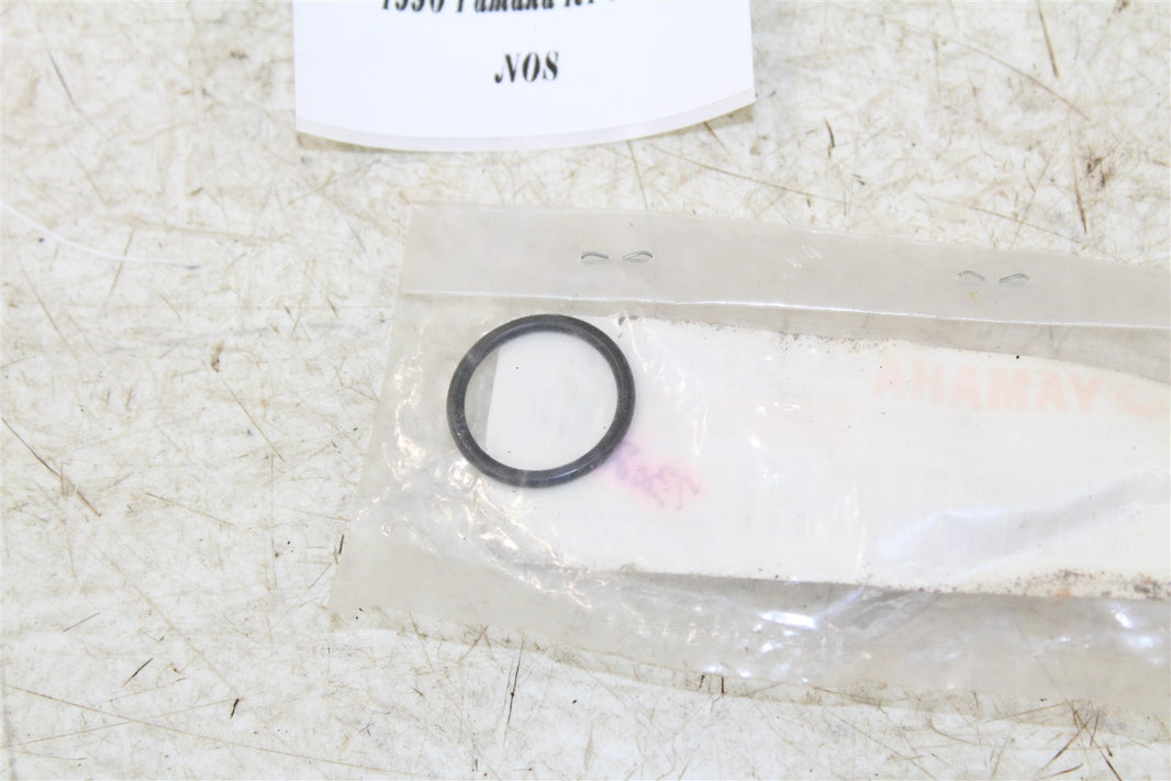 NOS Genuine Yamaha Petcock Bowl Gasket O Ring 498-24522-00 NEW 55071