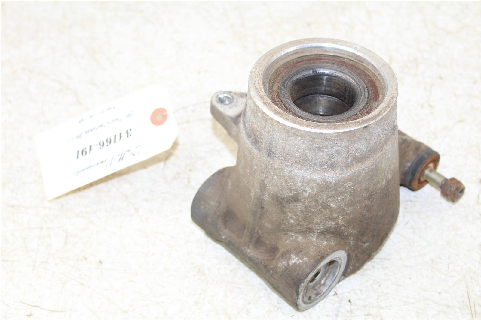 2004 Polaris Sportsman 500 4x4 Rear Right Knuckle Control Arm Mount 34166