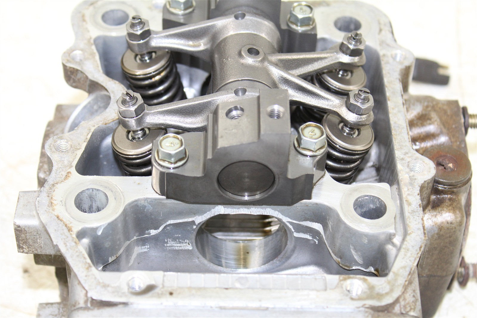 2004 Polaris Sportsman 500 4x4 Cylinder Head Valve Cover w/ Rocker Arms 34166
