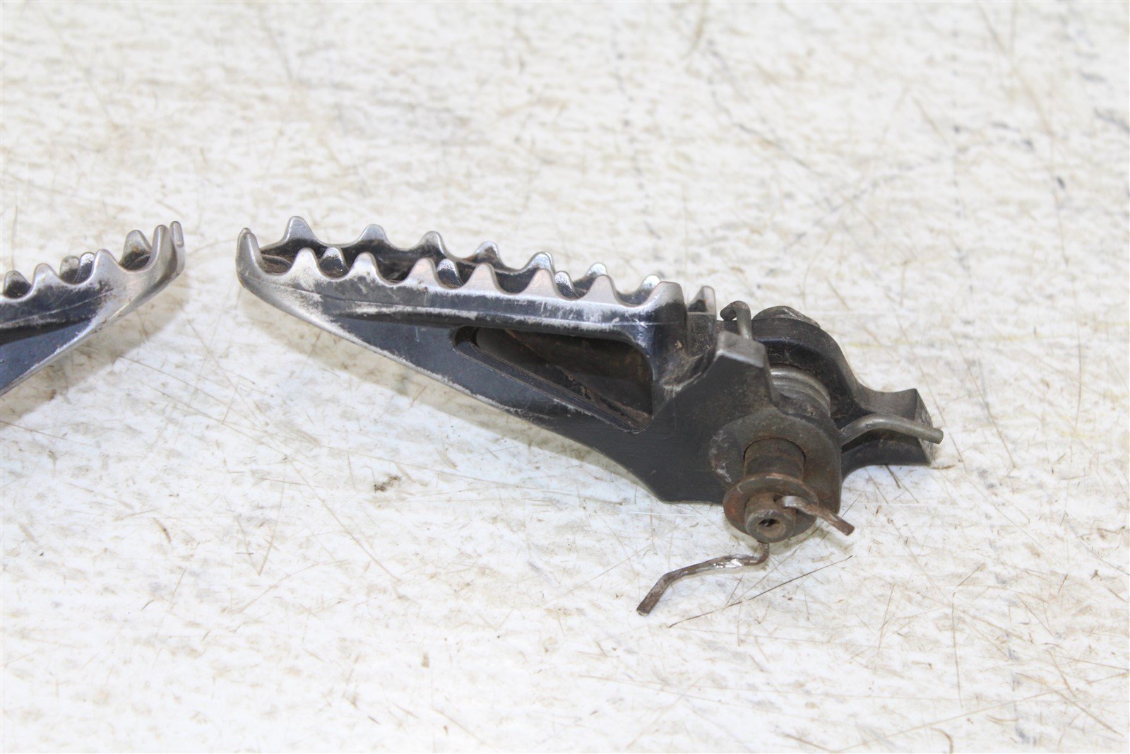 2004 Honda CRF 250R Foot Pegs Set Hardware Springs Rests