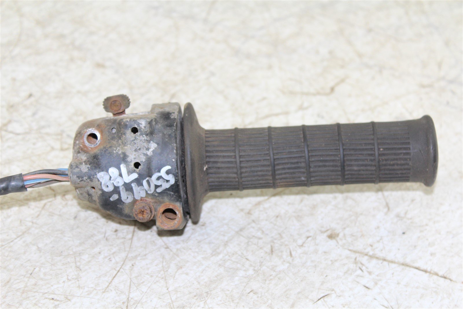 1975 Yamaha RD250 Throttle Housing Tube On Off Switch