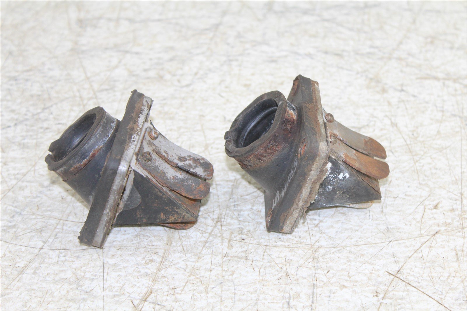 1975 Yamaha RD250 Reed Cages Blocks Intake Manifolds
