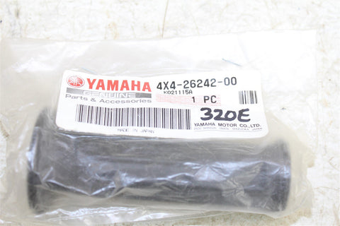 NOS Genuine Yamaha OEM Right Hand Grip 2001-2005 PW50 Zinger 4X4-26242-00