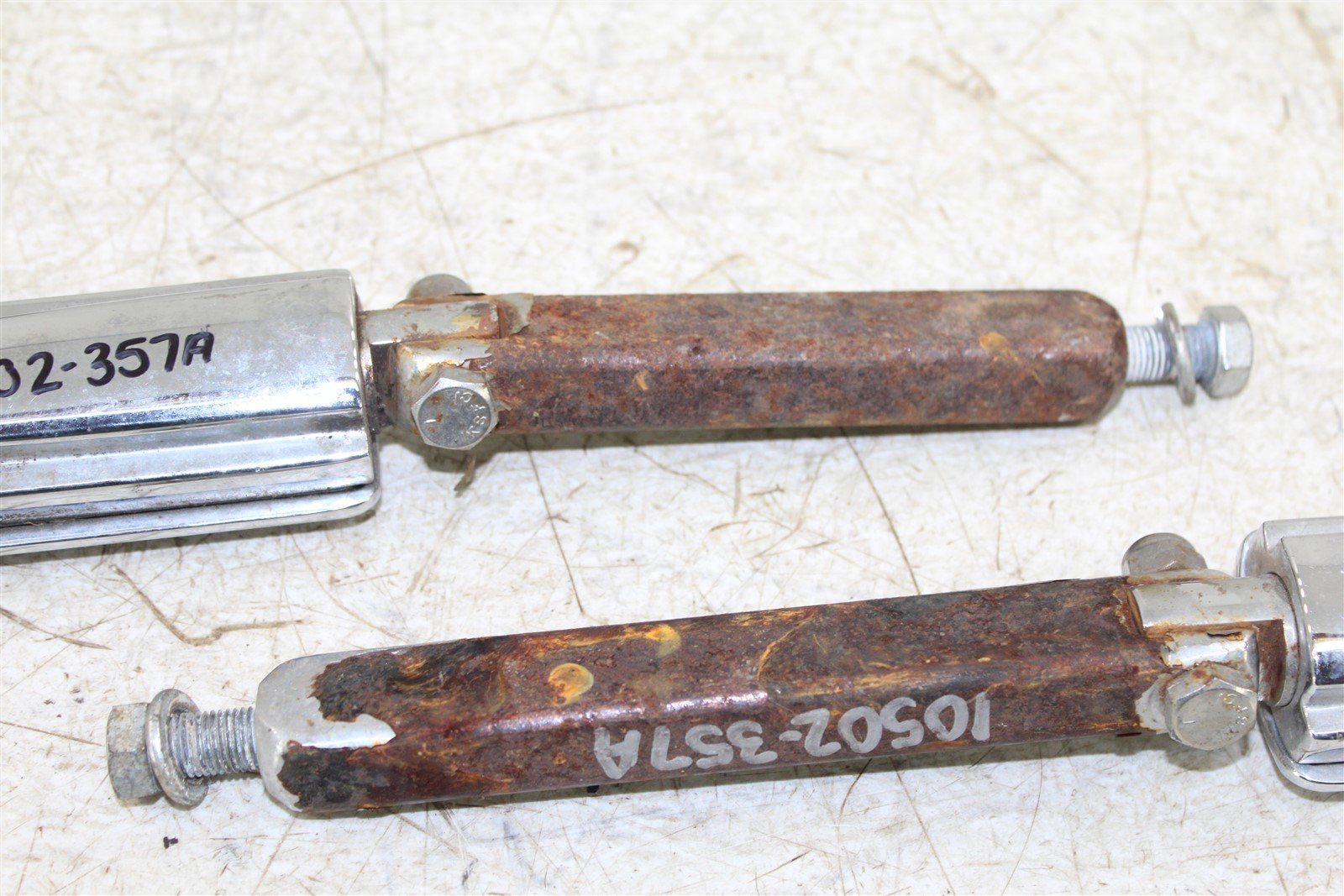 1985 Harley Davidson Sportster 1000 XLH Highway Foot Pegs Set Hardware Rests