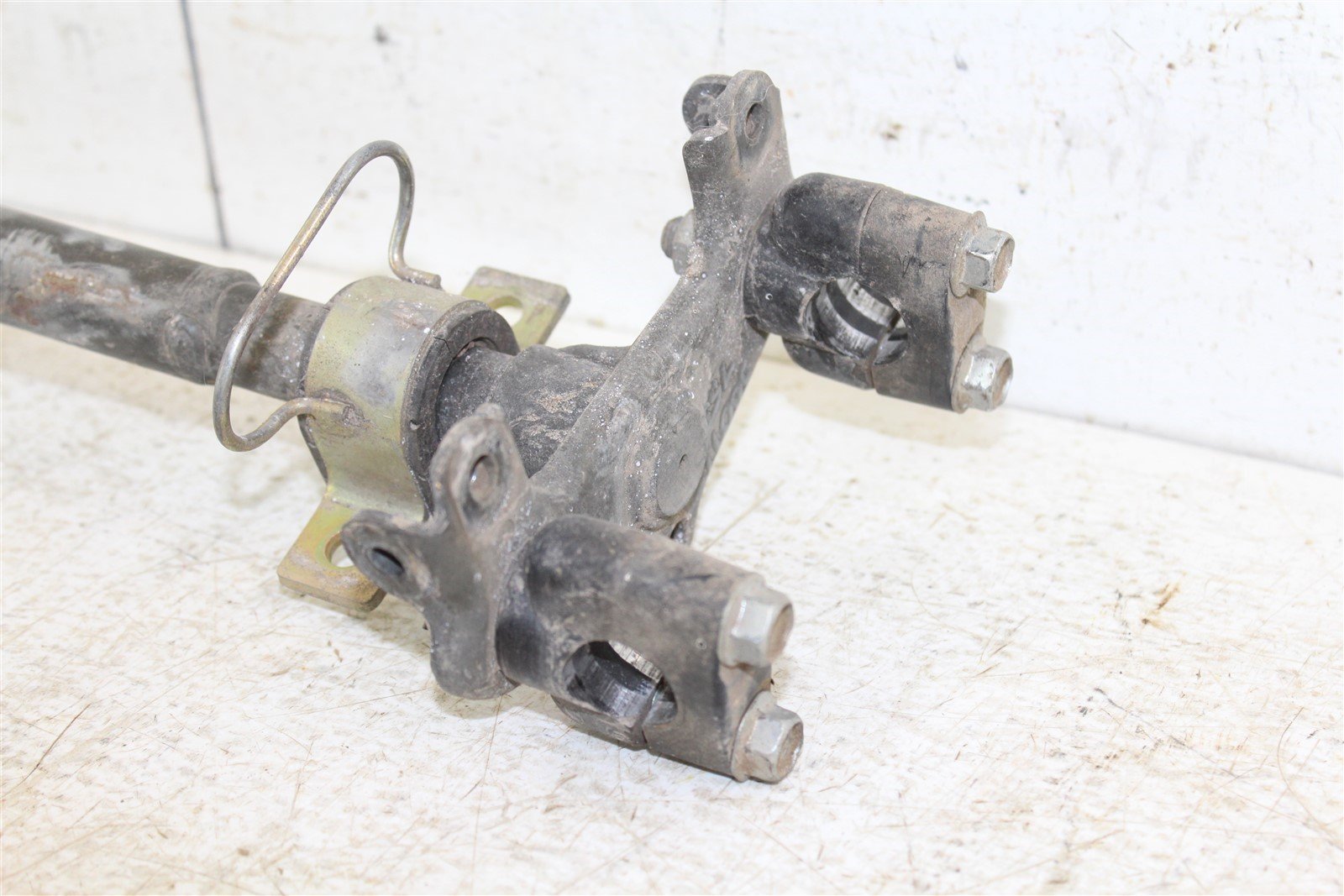 1985 Yamaha Moto 4 200 Steering Stem Shaft w/ Tie Rods