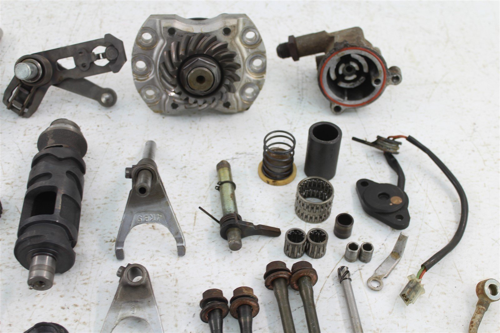 1999 Yamaha Wolverine 350 4x4 Transmission Gears Shaft