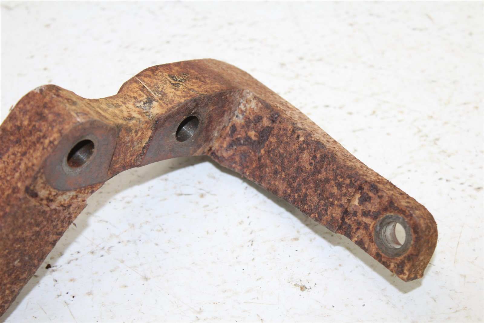 1999 Yamaha Grizzly 600 4x4 Right Front Knuckle Control Arm Mount