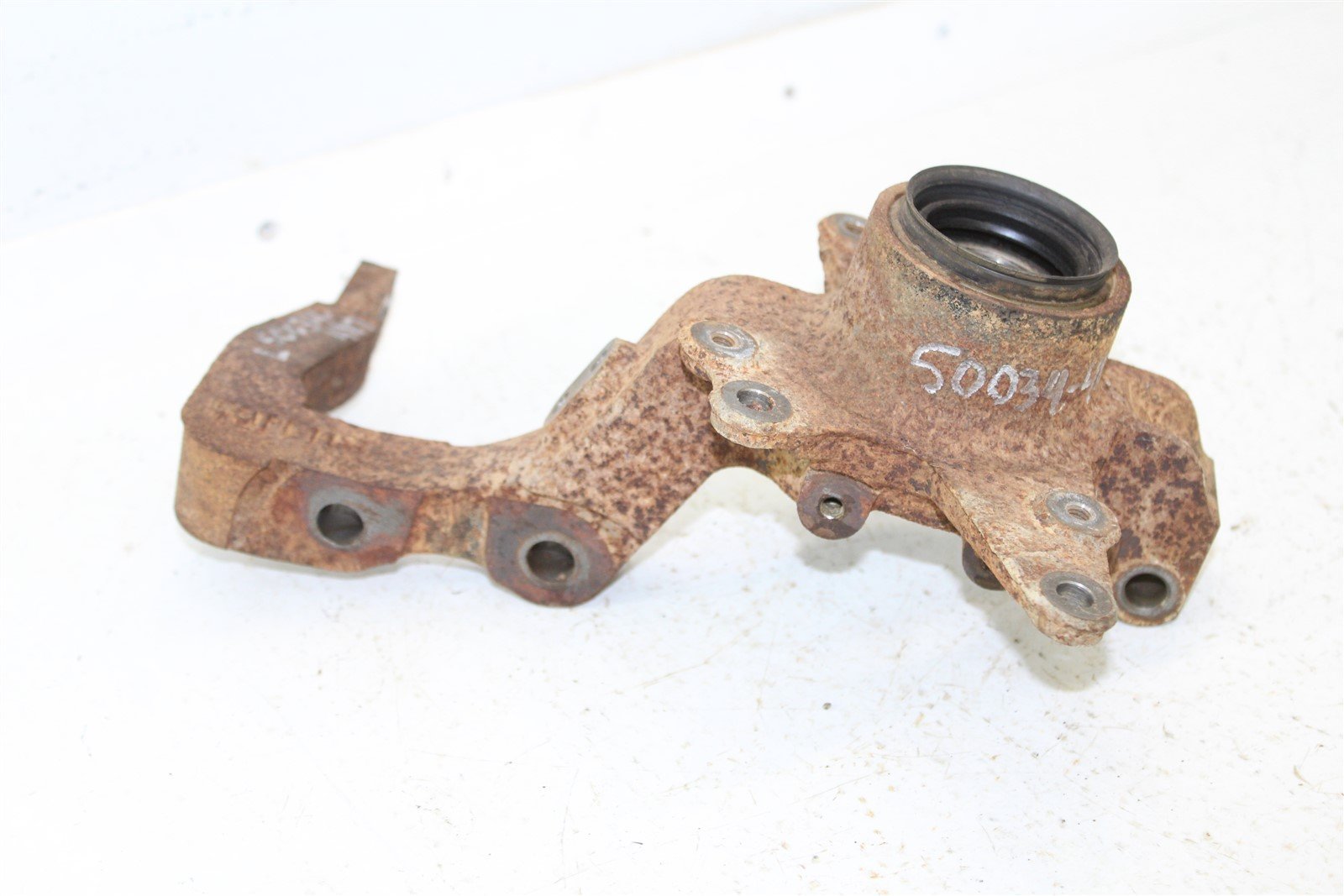 1999 Yamaha Grizzly 600 4x4 Left Front Knuckle Control Arm Mount