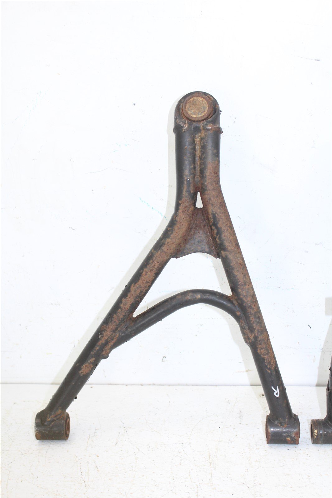 1986 Kawasaki Bayou 300 2x4 Front Right Control A Arms Upper Lower Center