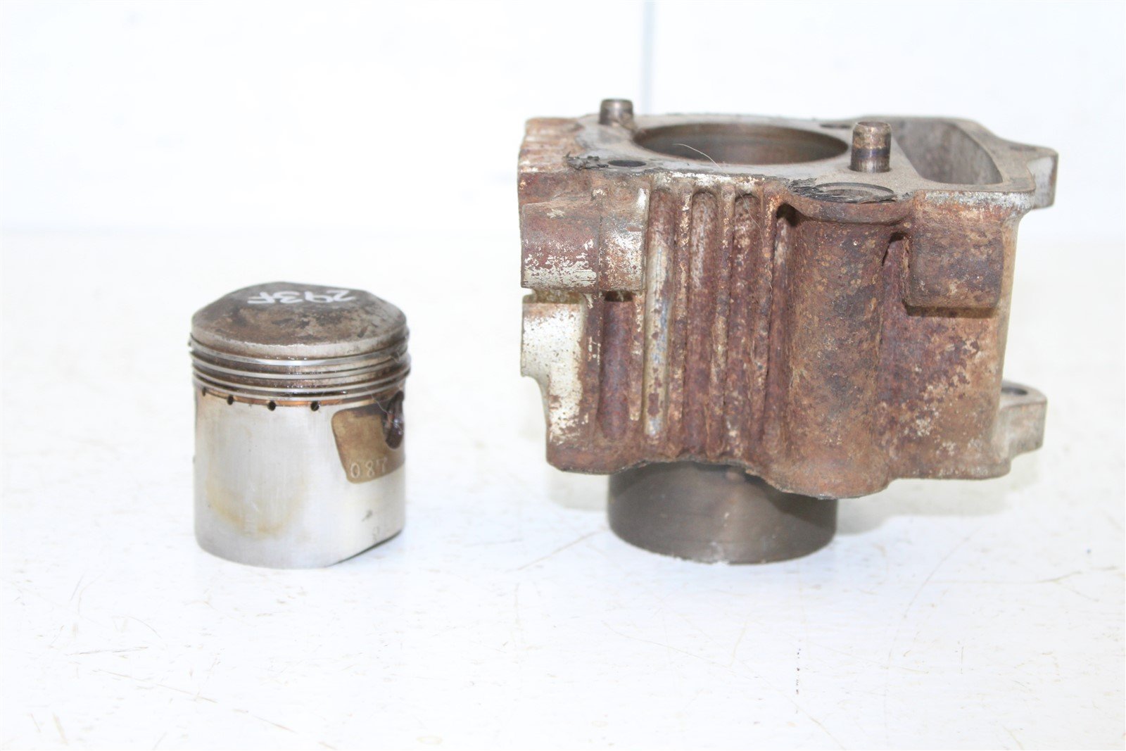 1975 Honda XL70E Engine Cylinder Jug Piston