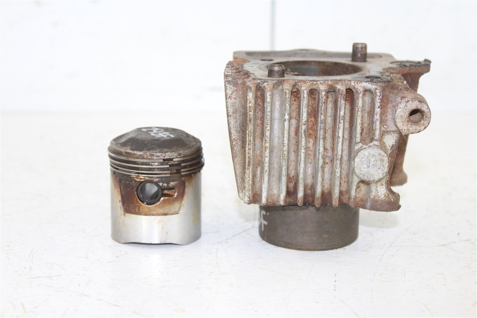 1975 Honda XL70E Engine Cylinder Jug Piston