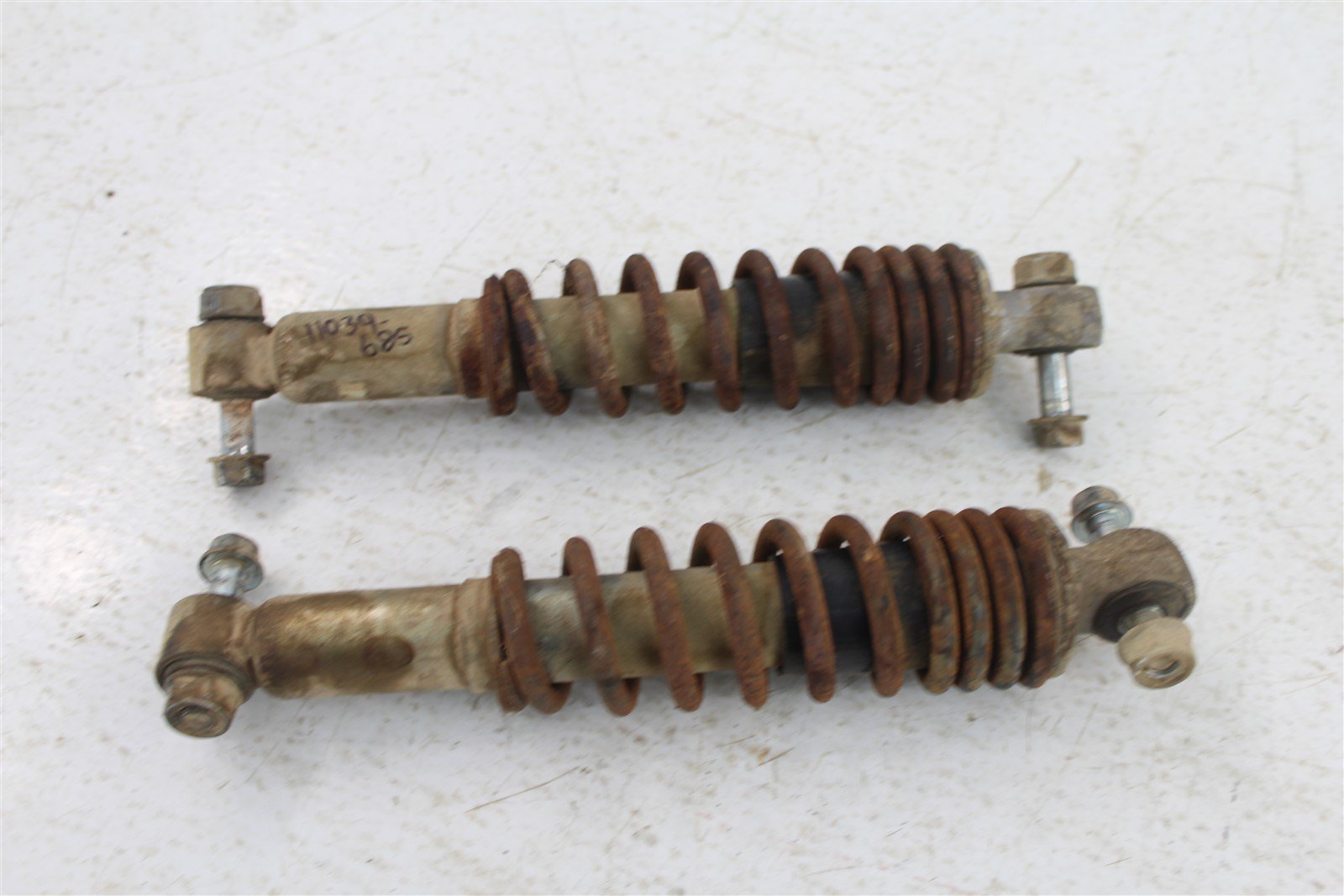 1986 Honda Fourtrax TRX250 Front Shocks Spring Absorber Left Right