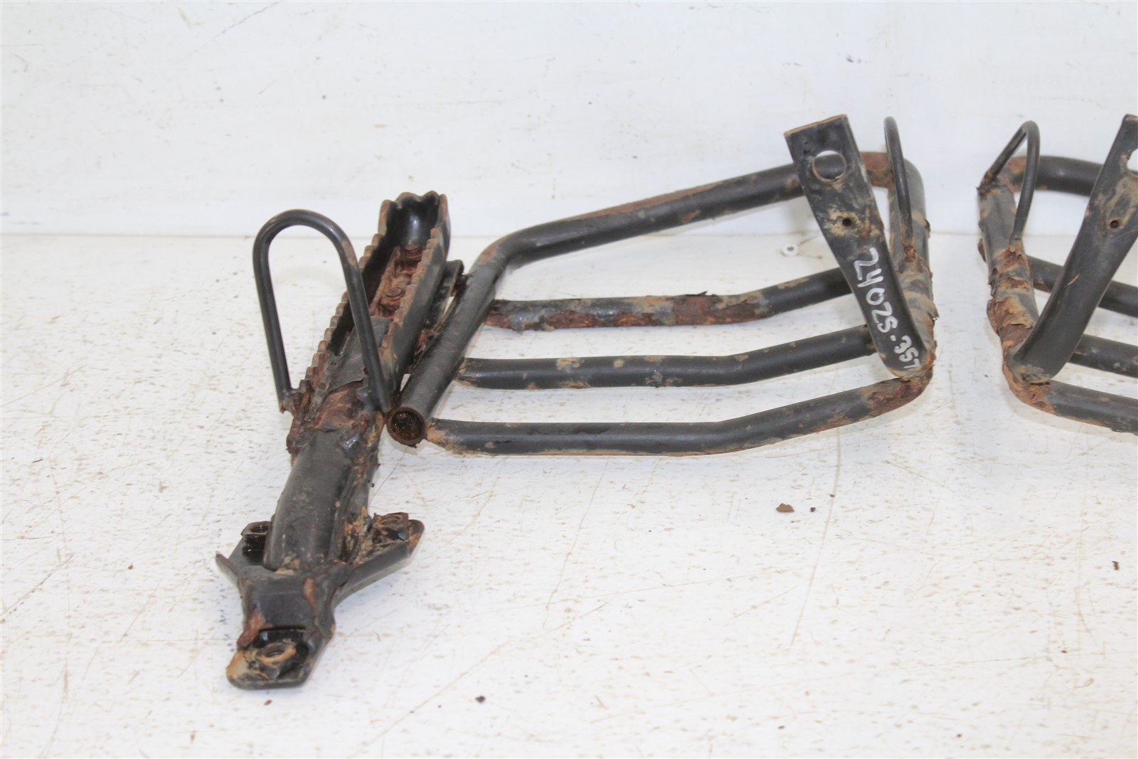 1994 Kawasaki Bayou 220 Foot Pegs Rests Set Left Right