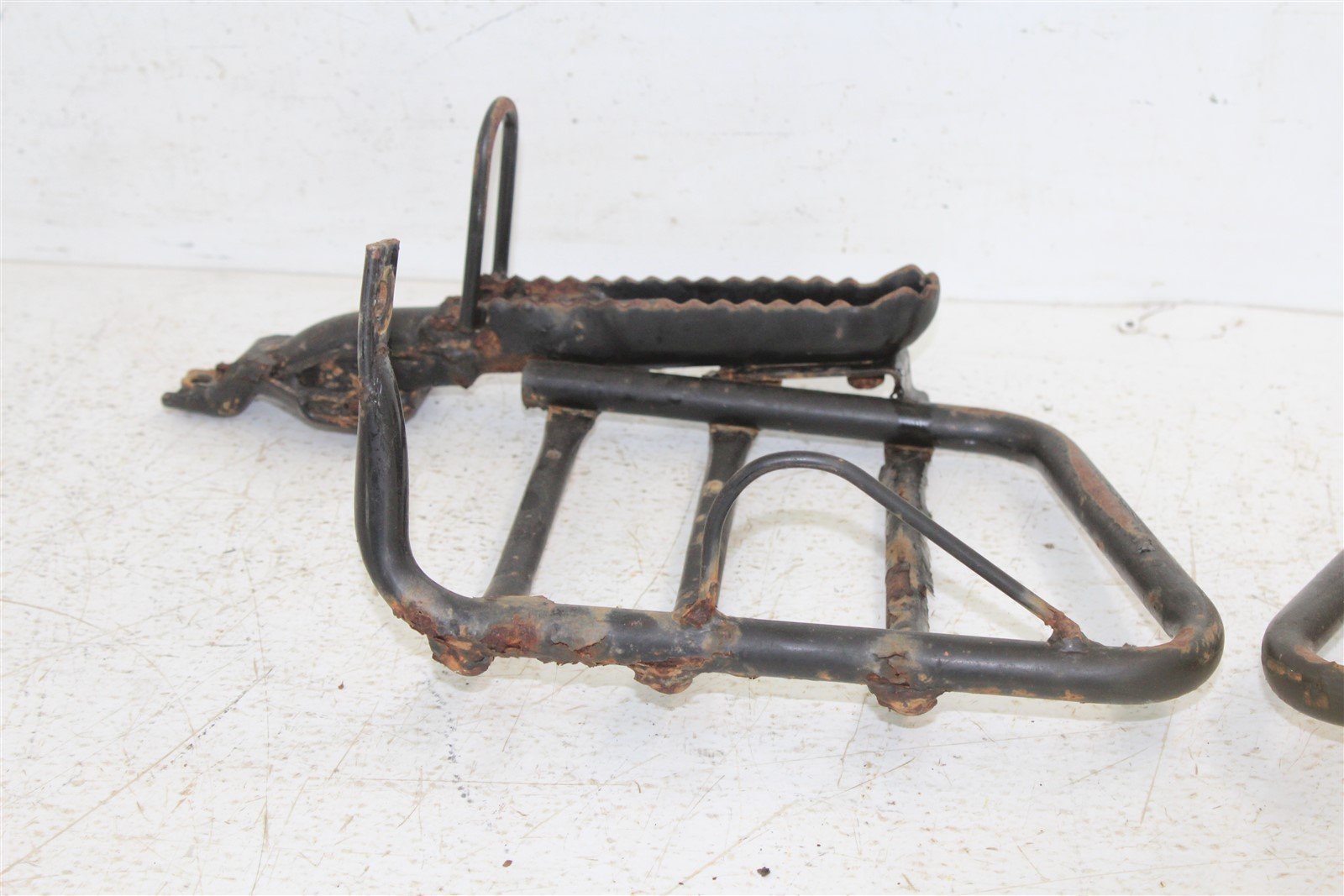 1994 Kawasaki Bayou 220 Foot Pegs Rests Set Left Right