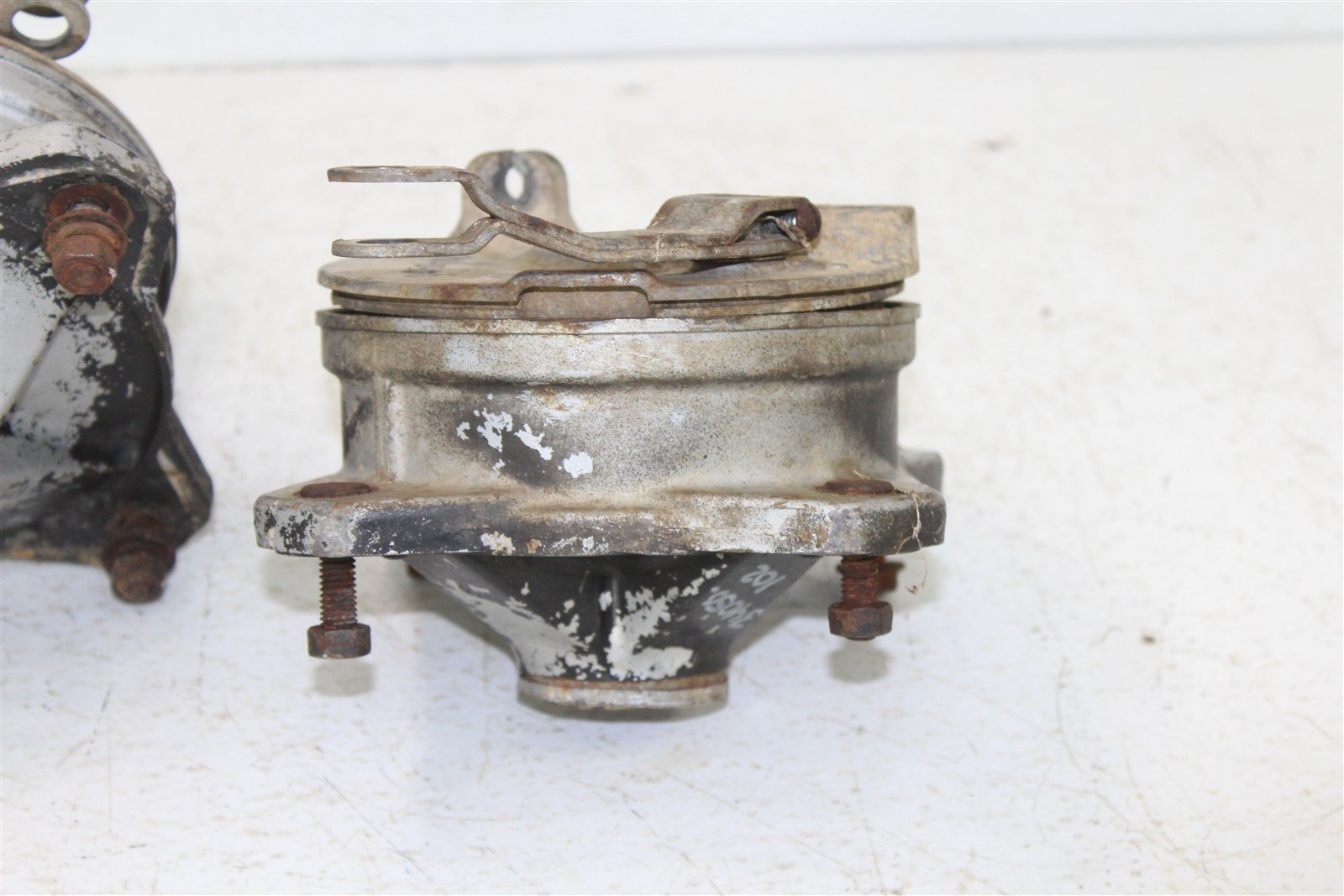 1986 Polaris Trail Boss 250 Front Left Right Brake Drum Panel Hub Backing Plate