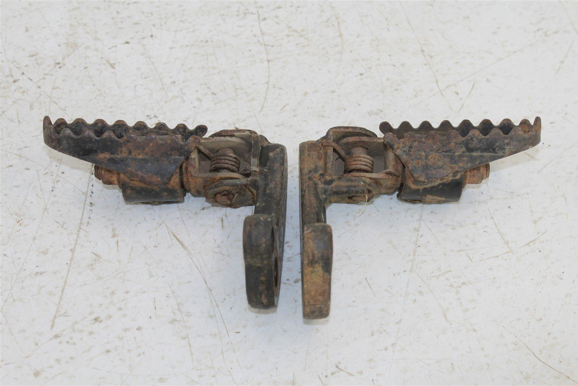 1996 Suzuki DR200SE Foot Pegs Set Hardware Springs Rests