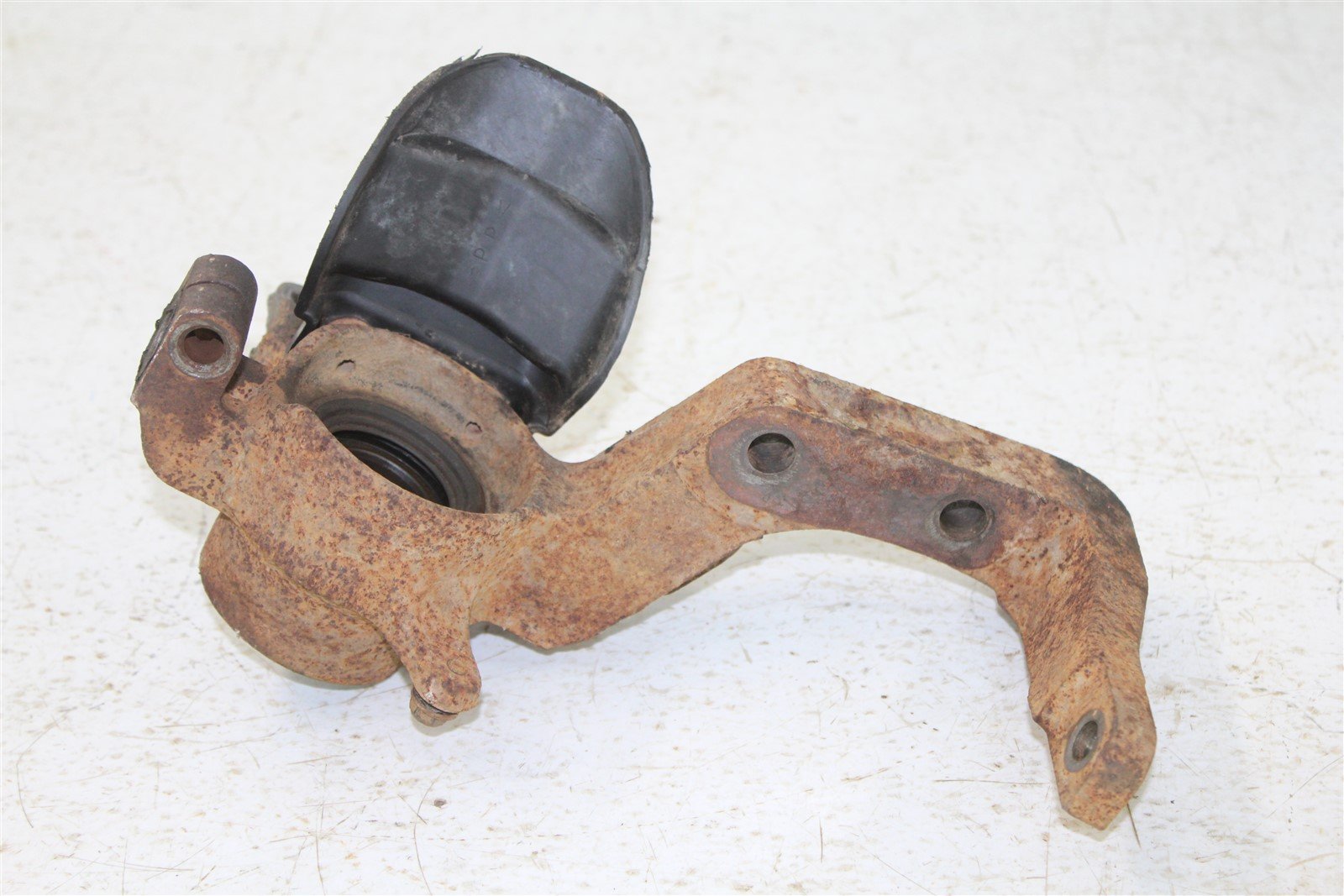 1998 Yamaha Grizzly 600 Knuckle Control Arm Mount Front Right