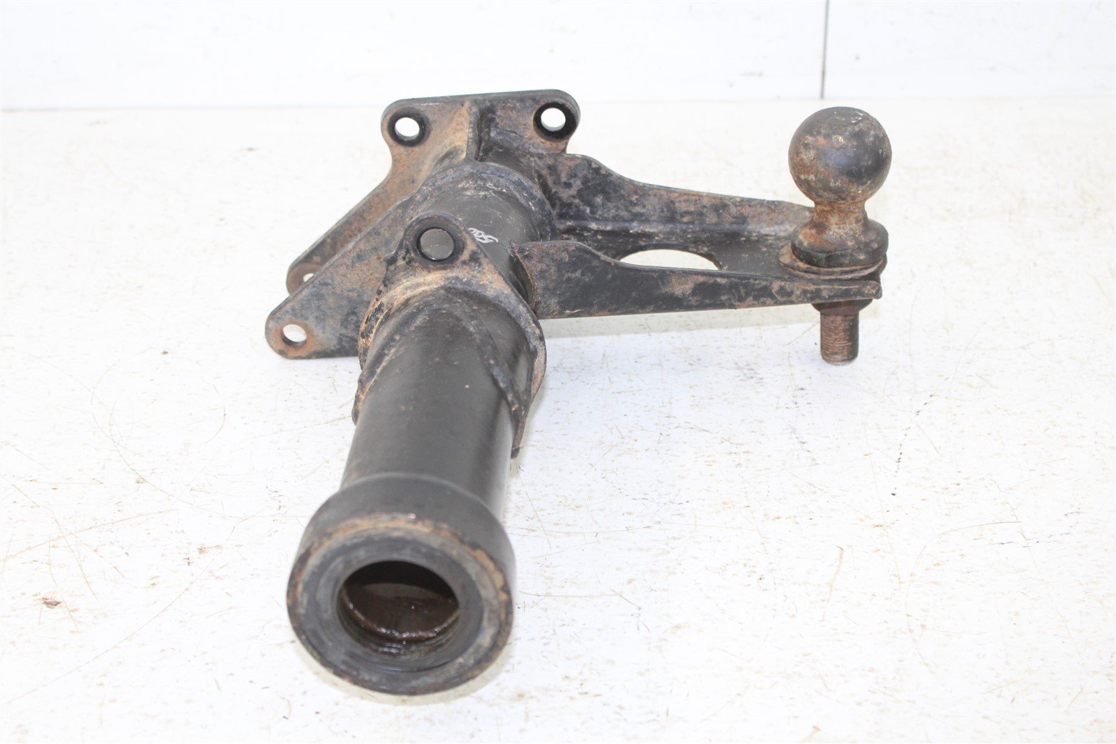 1998 Yamaha Grizzly 600 Rear Left Axle Carrier Housing 1 7/8" Tow Ball