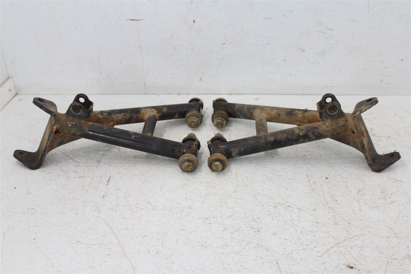 1986 Yamaha Moto-4 225 Front Left Right Control A Arms Lower