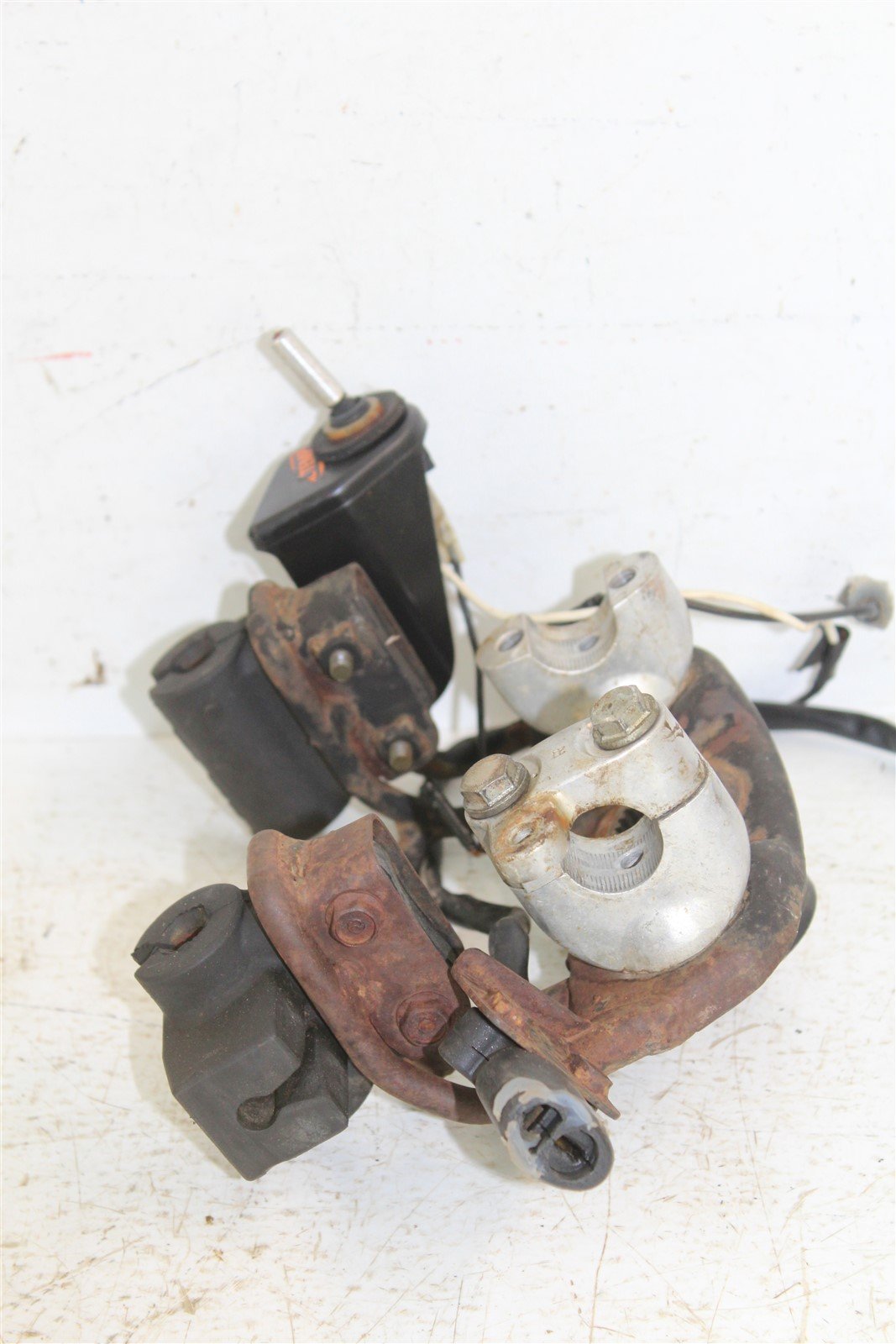 1985 Honda Fourtrax TRX 250 Handlebar Bar Mounts Headlight Mount