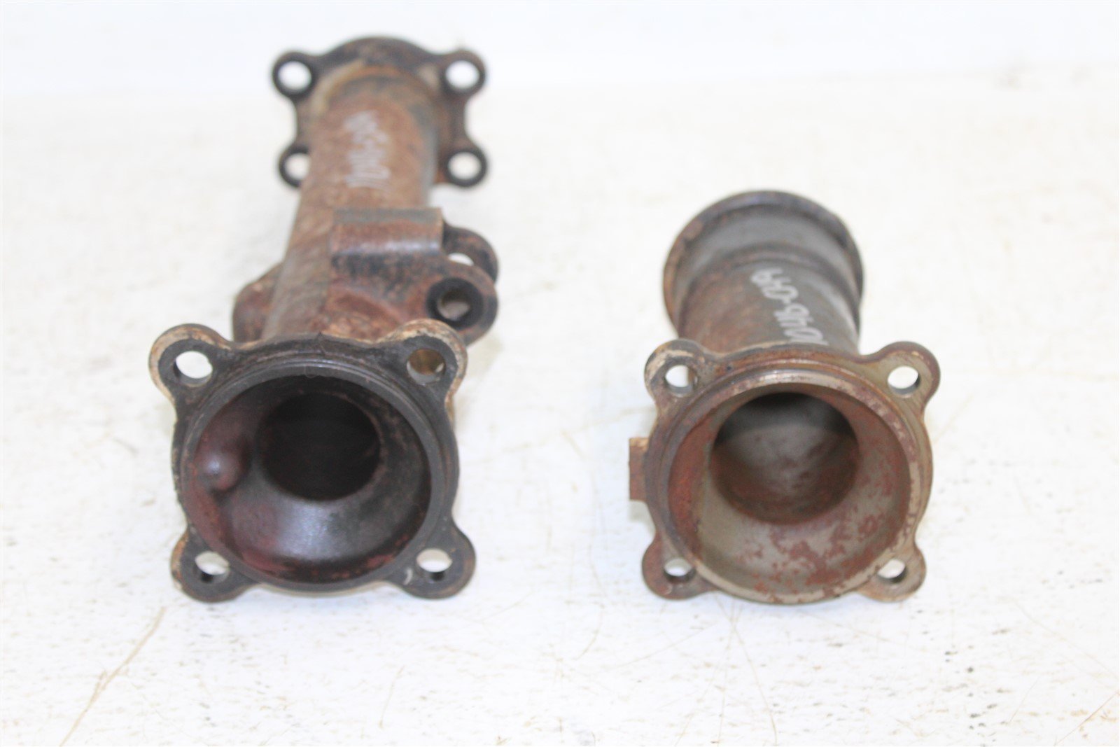 1985 Honda Fourtrax TRX 250 Rear Axle Housing Left Right