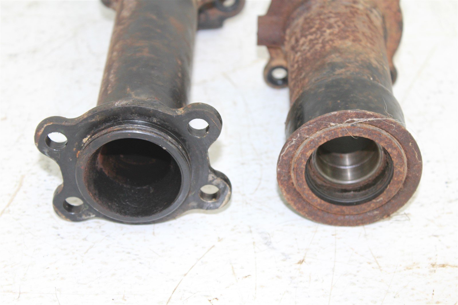 1985 Honda Fourtrax TRX 250 Rear Axle Housing Left Right