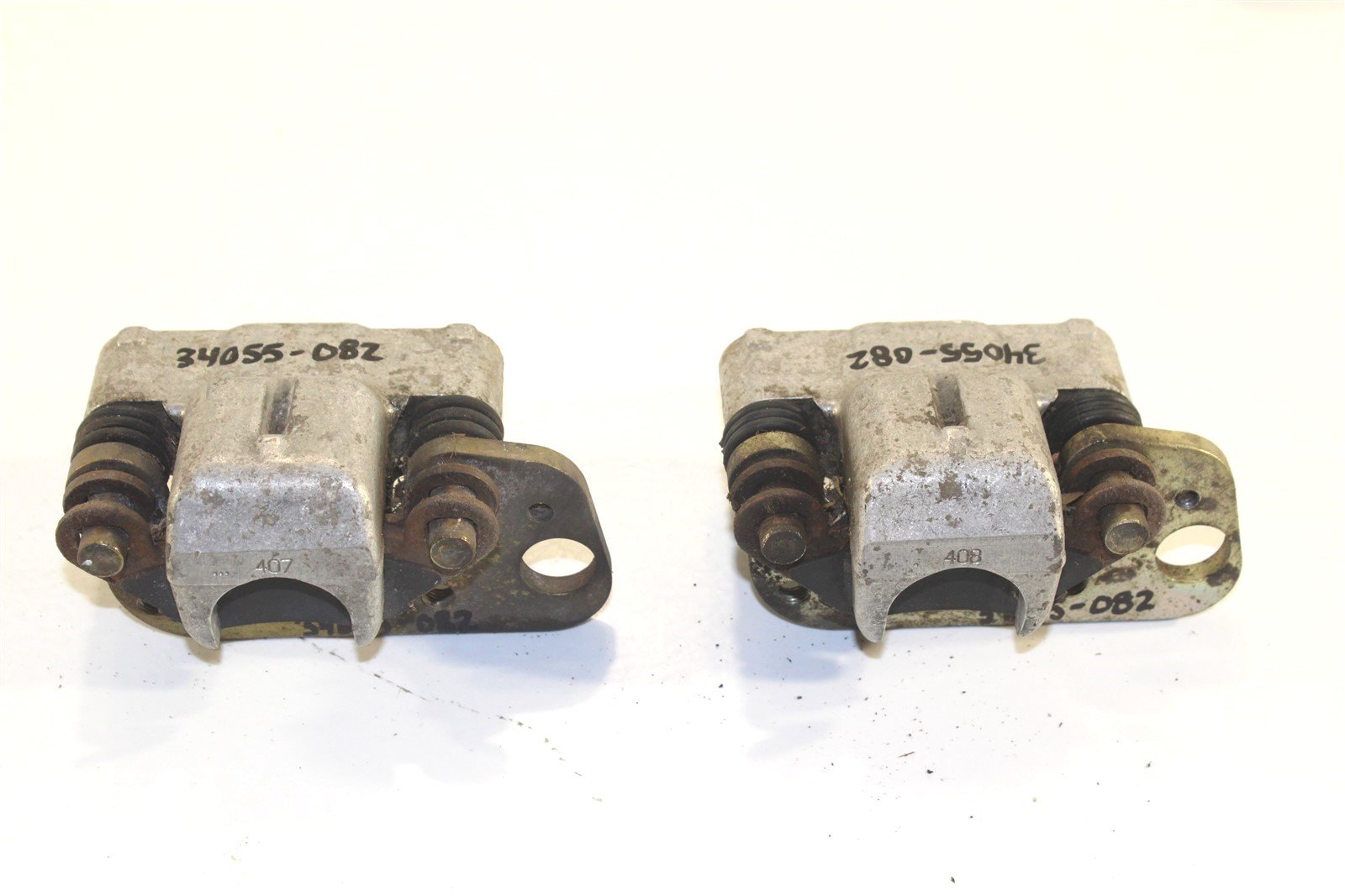 2004 Polaris Trail Boss 330 Front Brake Calipers Set Left Right