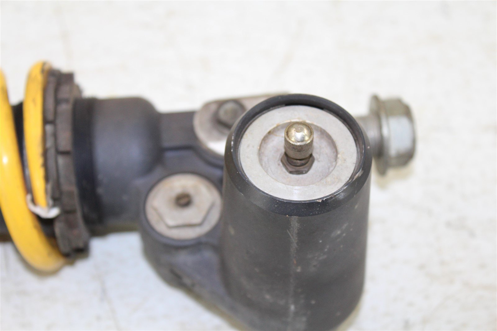 2004 Suzuki GSXR 600 Rear Shock Suspension Spring Absorber