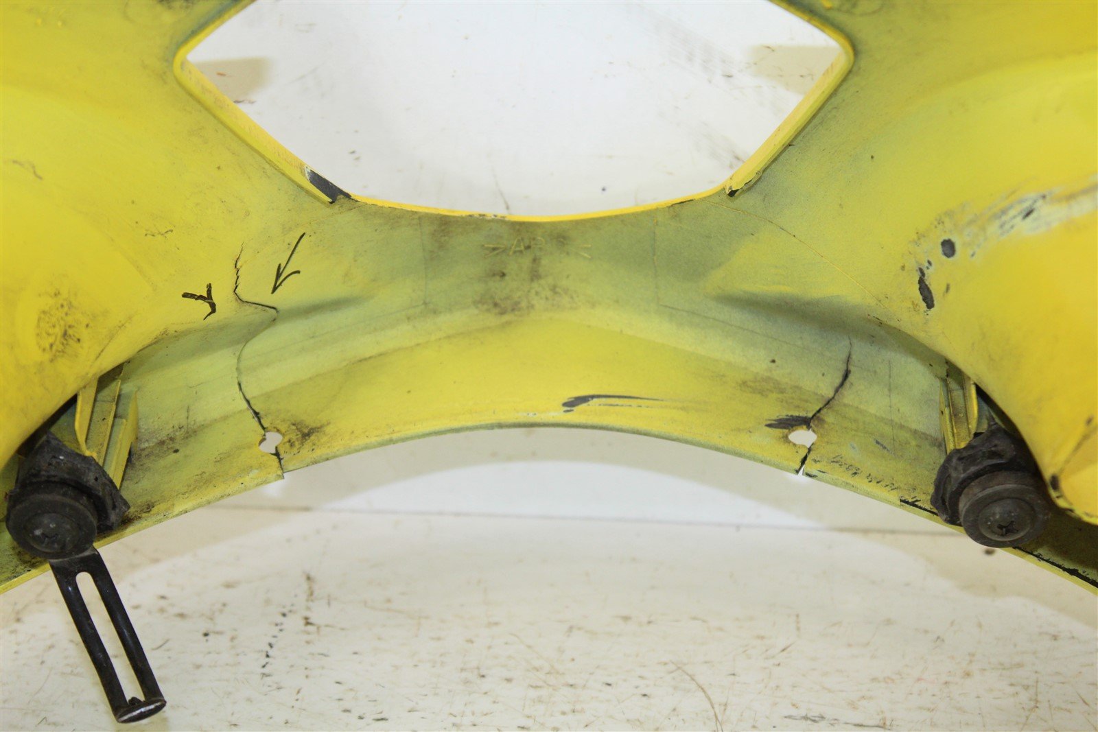 2004 Suzuki GSXR 600 Headlight Fairing Cover Front Cowl