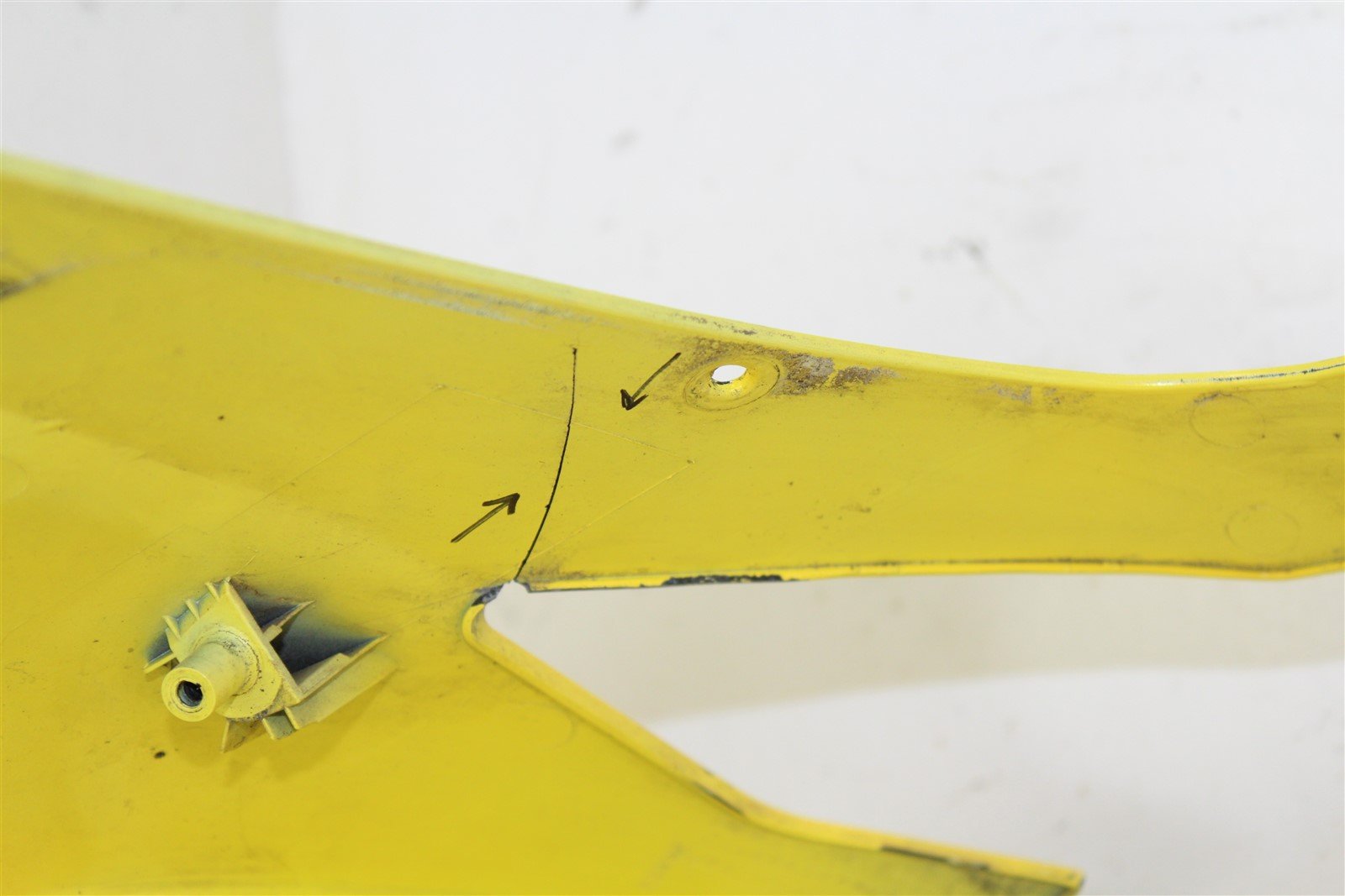 2004 Suzuki GSXR 600 Headlight Fairing Cover Front Cowl