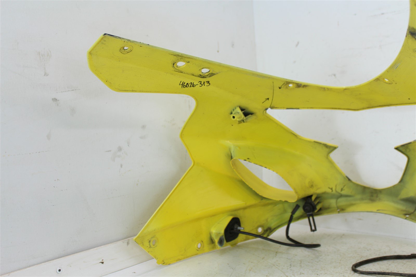 2004 Suzuki GSXR 600 Headlight Fairing Cover Front Cowl