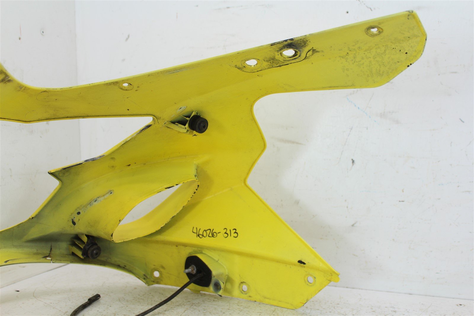 2004 Suzuki GSXR 600 Headlight Fairing Cover Front Cowl