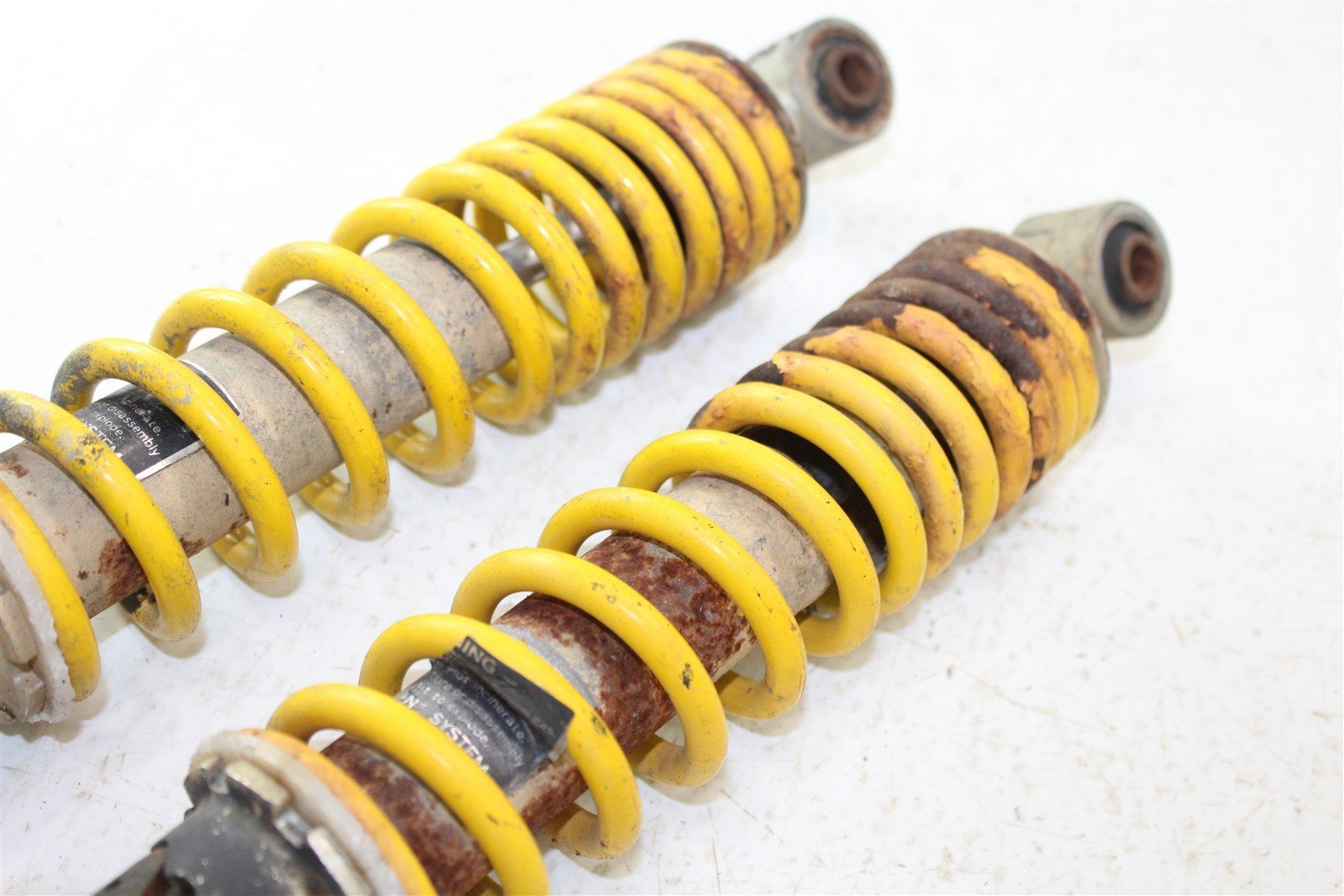1986 Yamaha Moto 4 225 Rear Shocks Spring Absorber