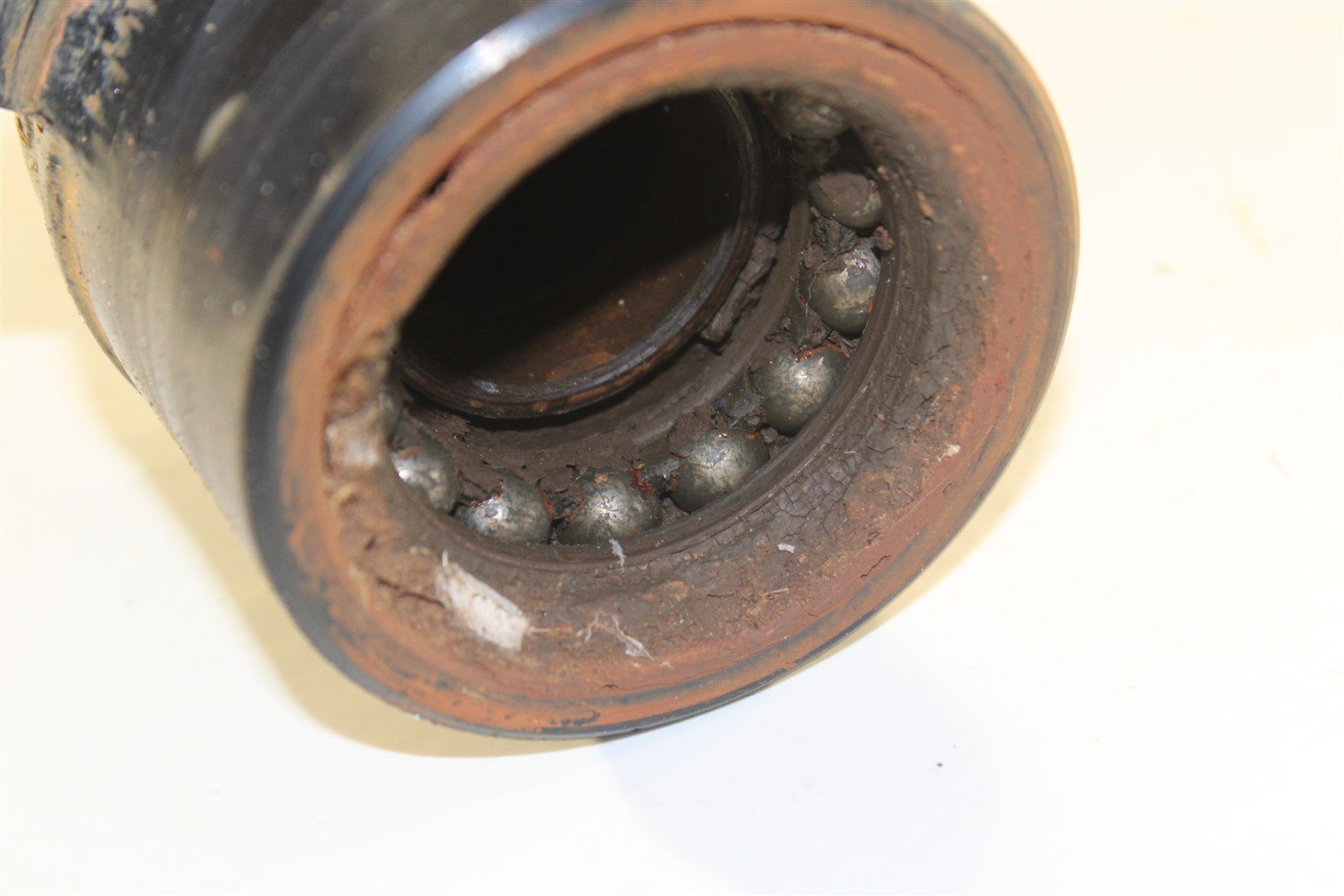 2003 Polaris Magnum 330 2x4 Rear Left Axle Carrier Housing Bearing