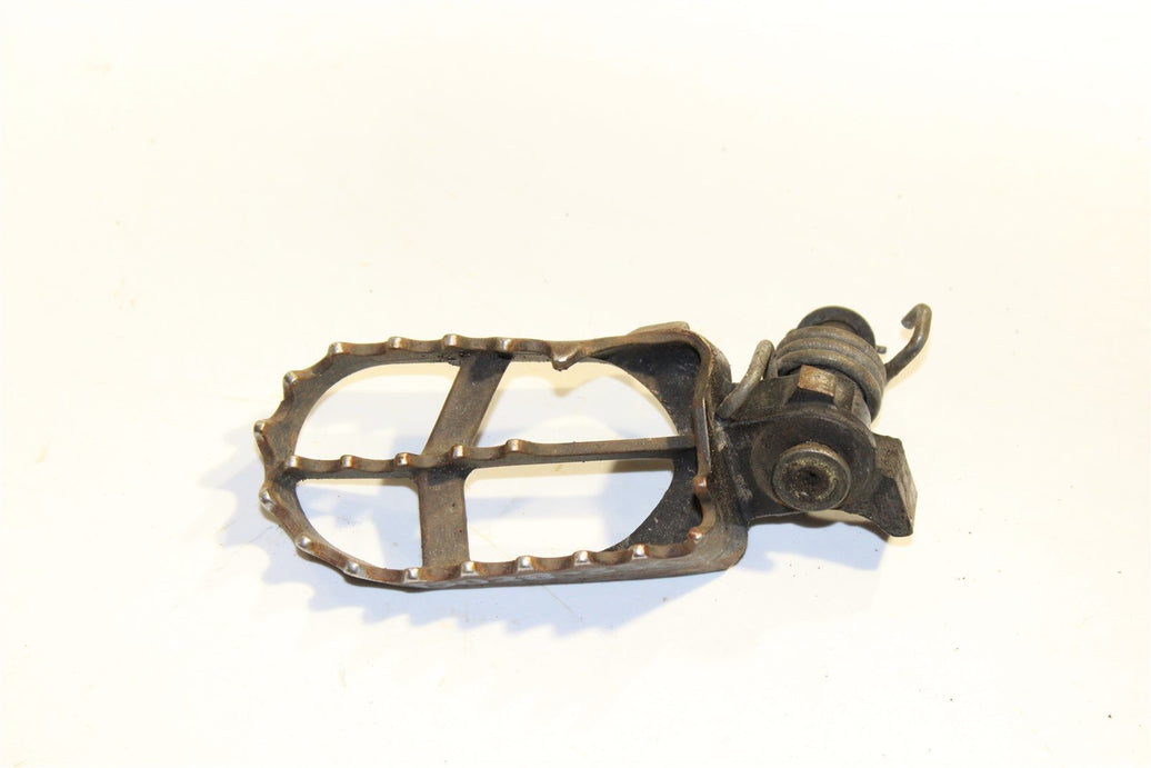2002 Yamaha WR 250F Right Foot Peg Hardware