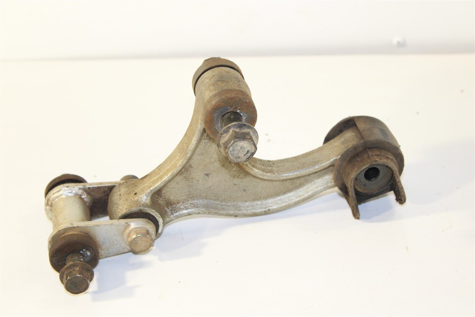 2008 Yamaha TTR 125E Linkage Suspension Link Rear Relay Arm