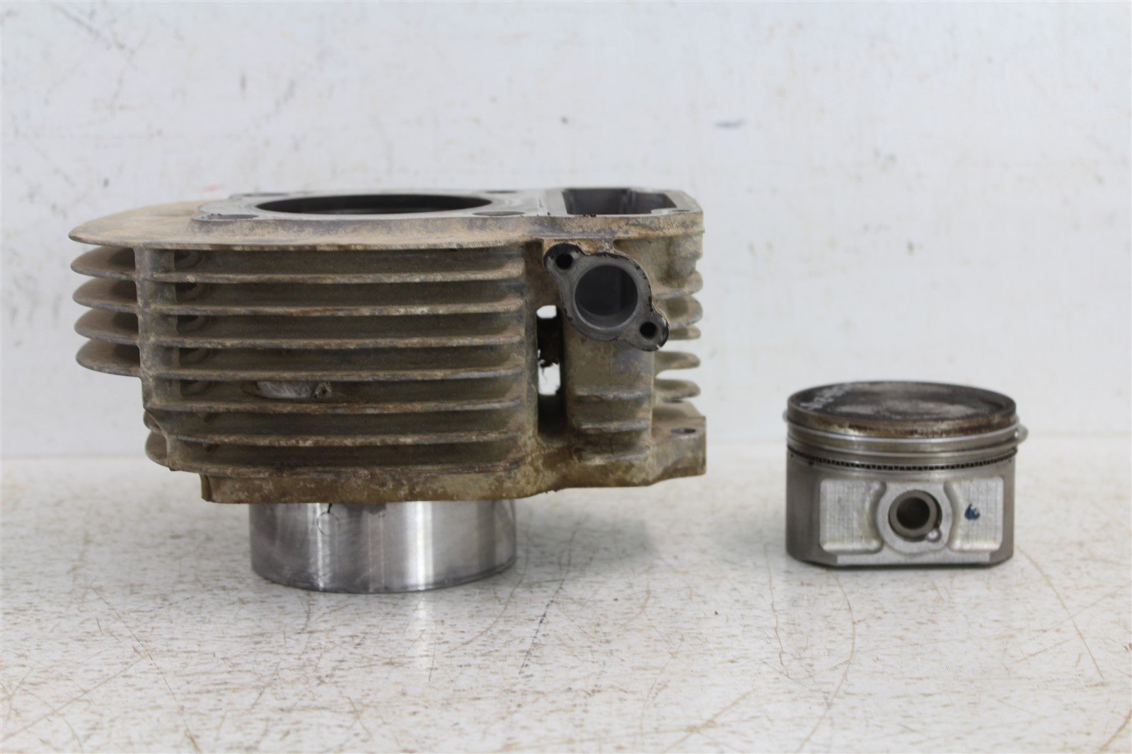 2005 Polaris Trailboss 330 Engine Cylinder Jug Piston