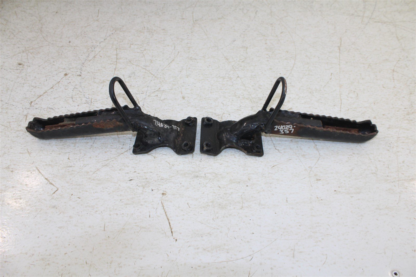 1999 Kawasaki Bayou 300 4x4 Foot Pegs Rests Set Left Right
