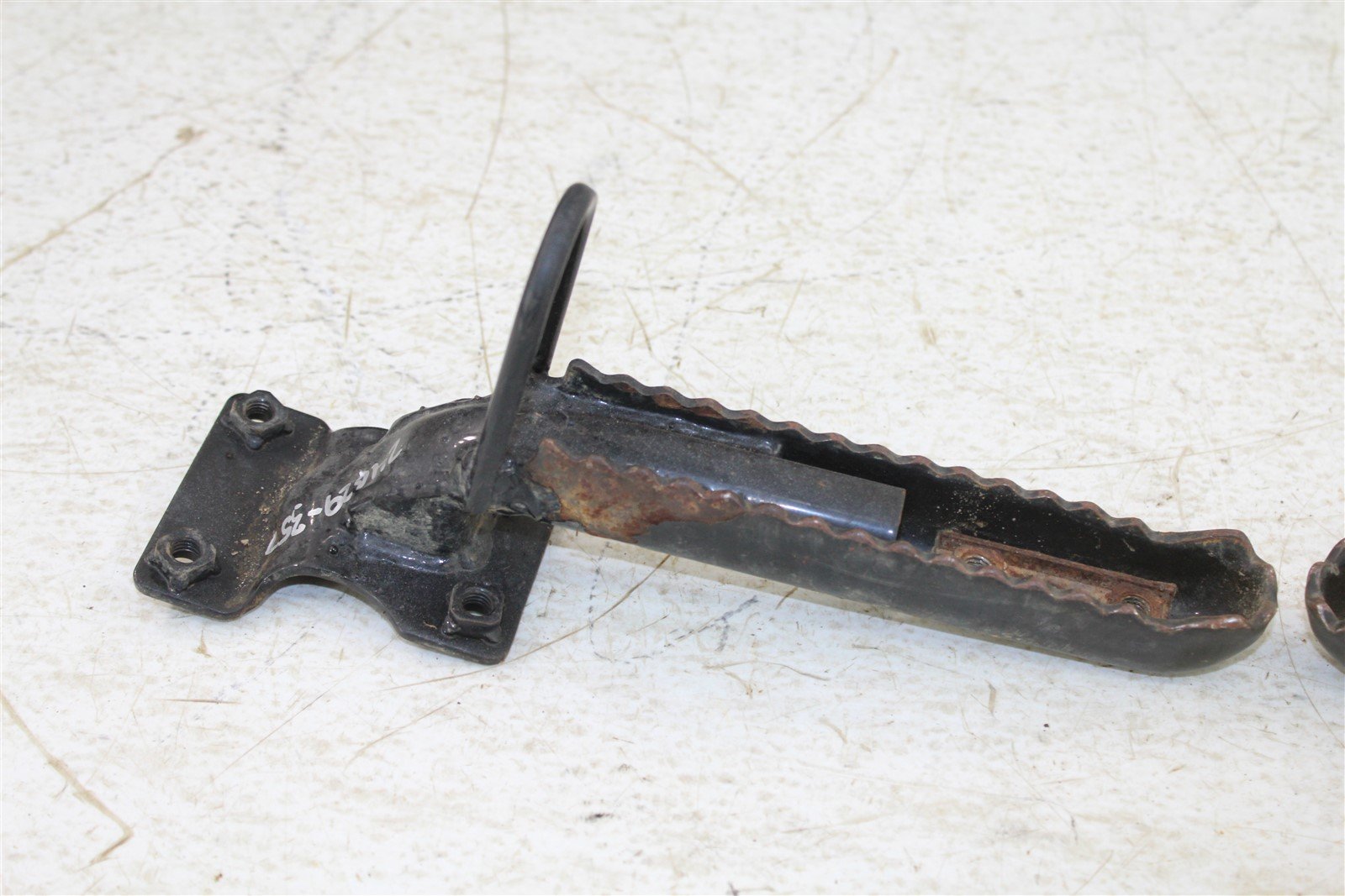 1999 Kawasaki Bayou 300 4x4 Foot Pegs Rests Set Left Right